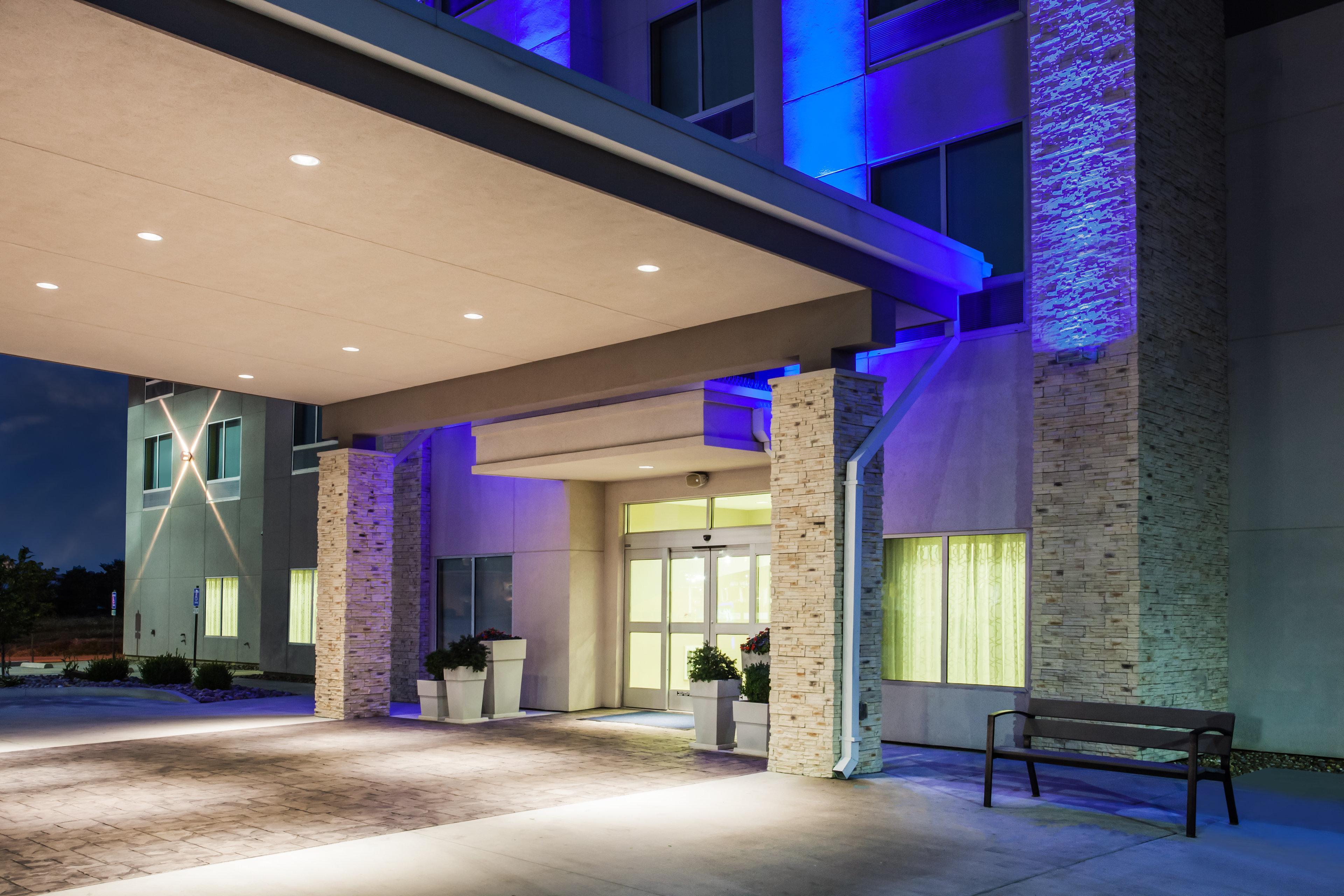 Holiday Inn Express & Suites Litchfield By Ihg Extérieur photo