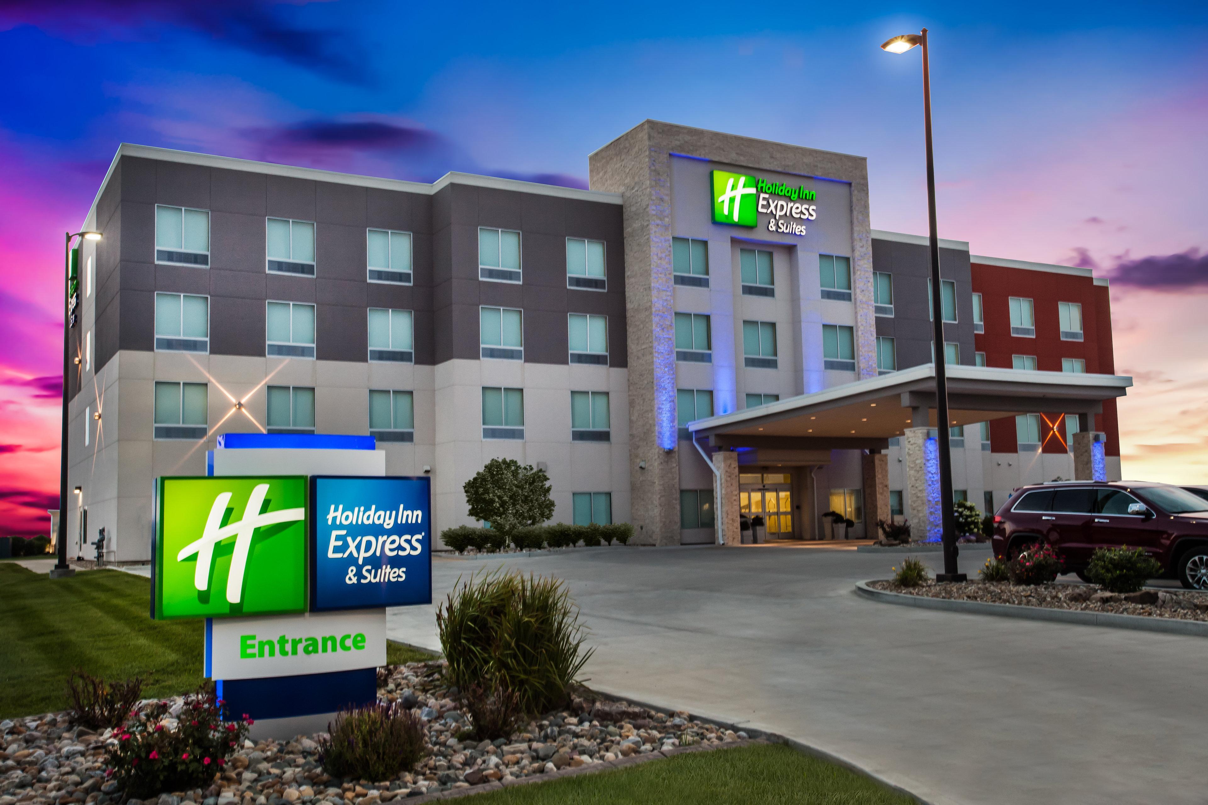 Holiday Inn Express & Suites Litchfield By Ihg Extérieur photo