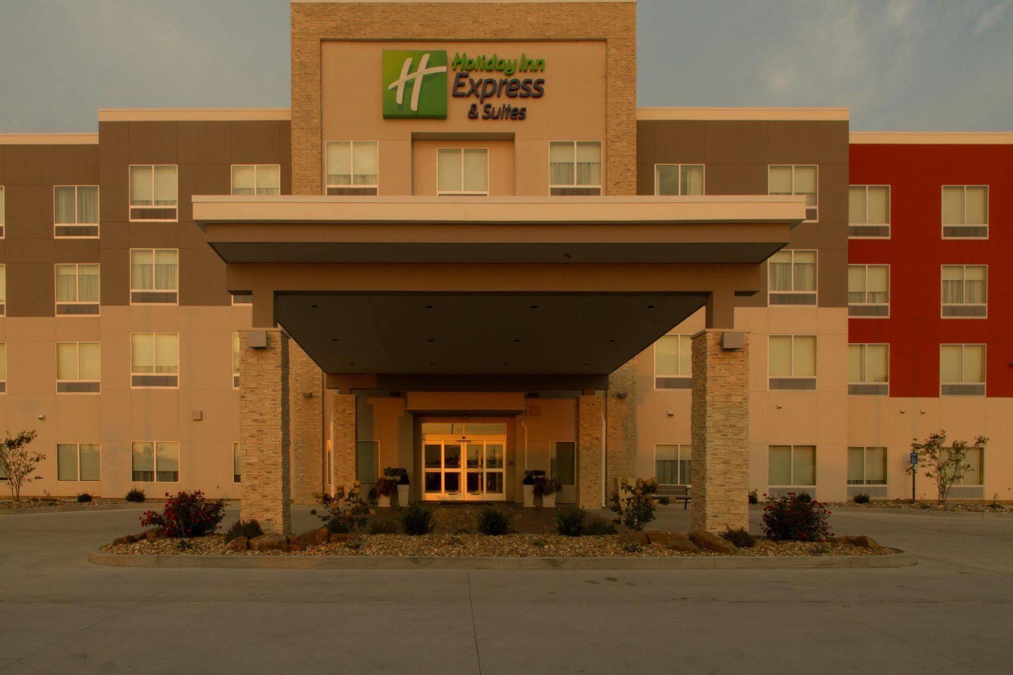 Holiday Inn Express & Suites Litchfield By Ihg Extérieur photo